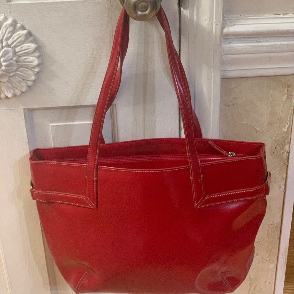 DKNY RED LEATHER SHOULDER HANDBAG